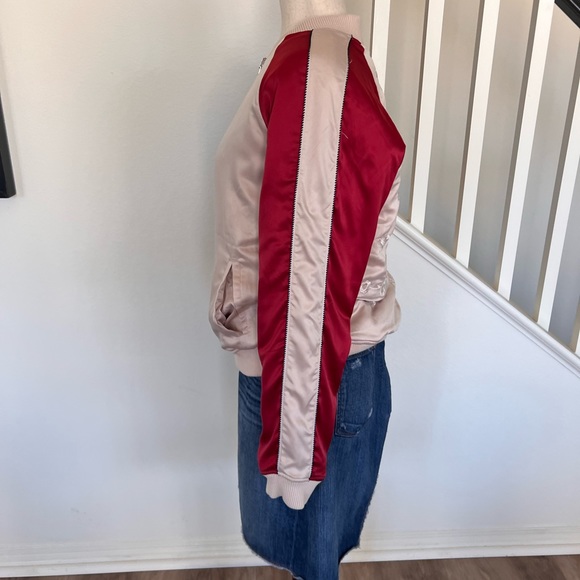 Honey Punch reservable satin bomber jacket. Embroidered/quilted medium - Picture 7 of 16